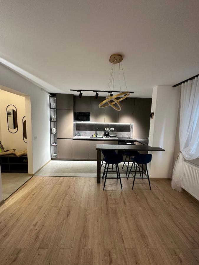 Coresi Luxury Apartments Μπρασόβ Εξωτερικό φωτογραφία